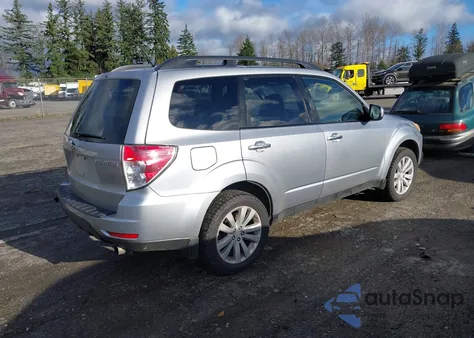 2012 Subaru Forester 2.5X Premium из США, поврежденный, VIN JF2SHBDC8CH448379